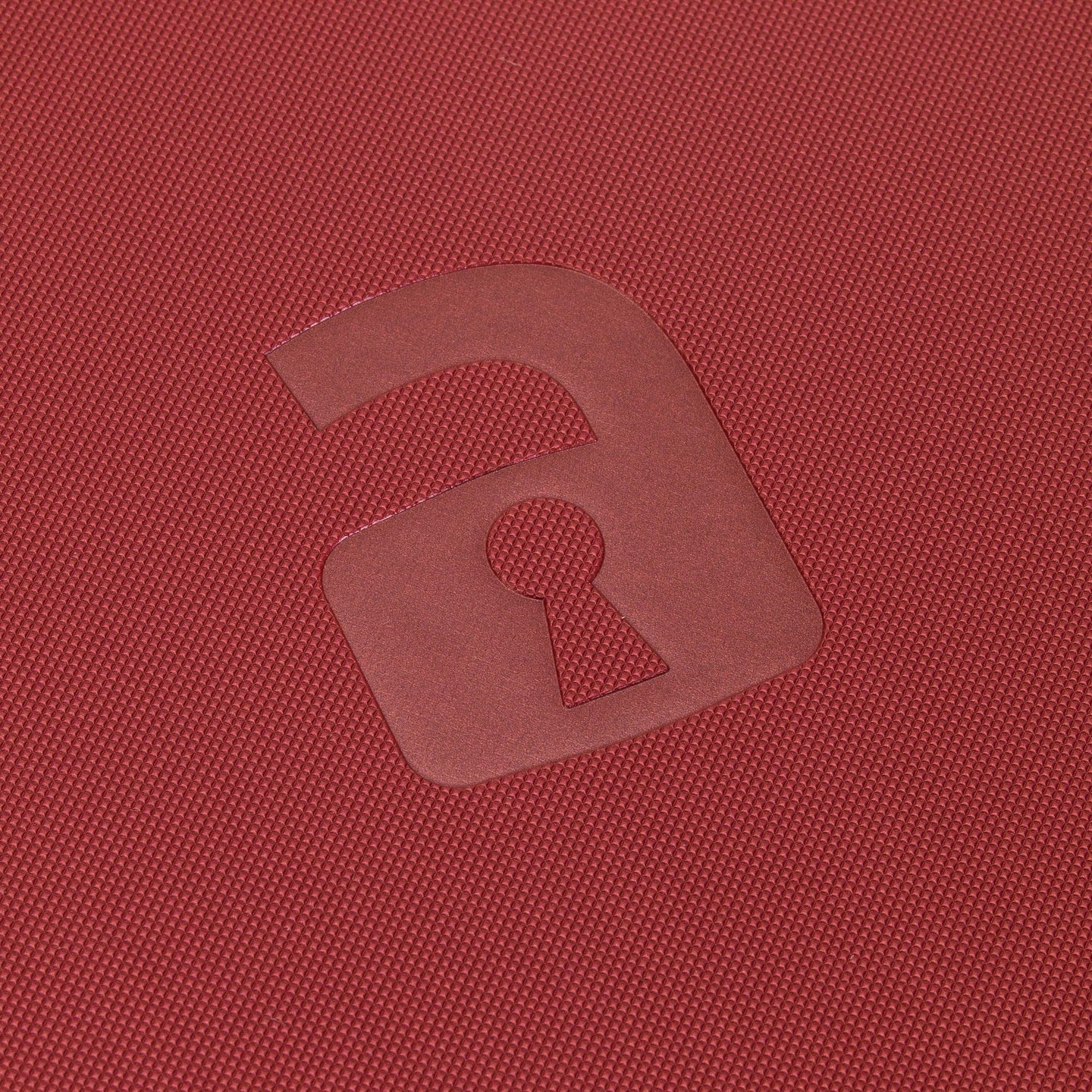 Vaultx - 12-Pocket Exo-Tec® Zip Binder - Metallic Red